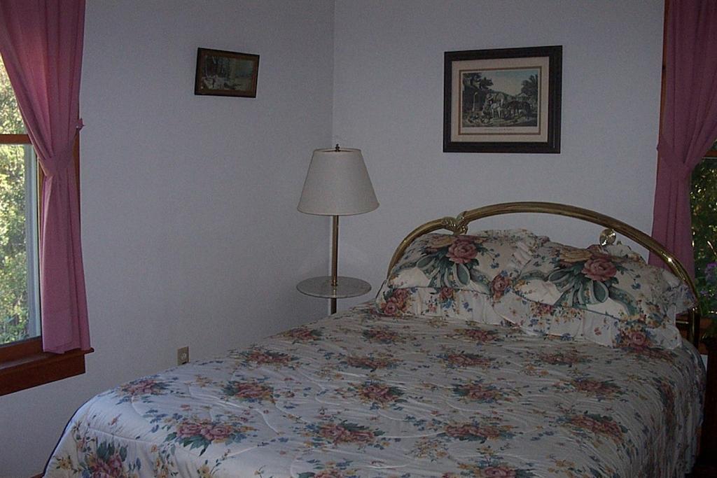 Chesapeake Inn Of Lenox Room photo