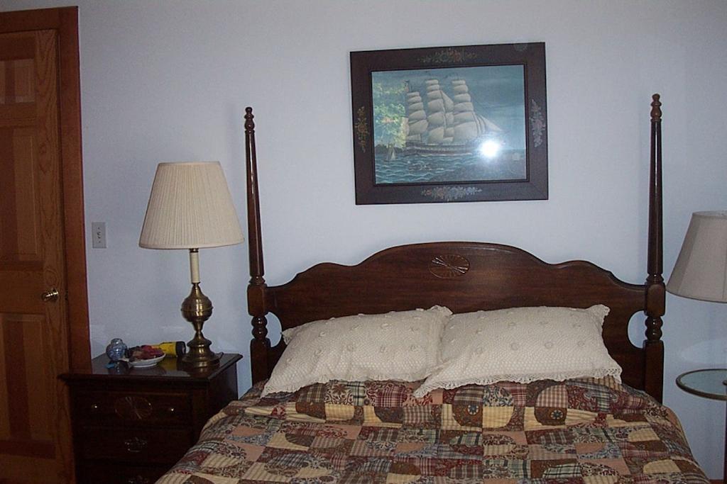 Chesapeake Inn Of Lenox Room photo